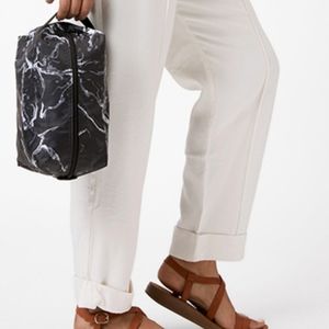 Large Pouch zipper closure wipeable